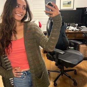 Vintage olive 🫒 green cardigan